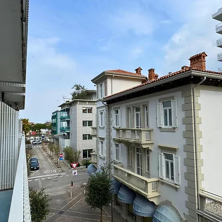 Saturnia Apartment